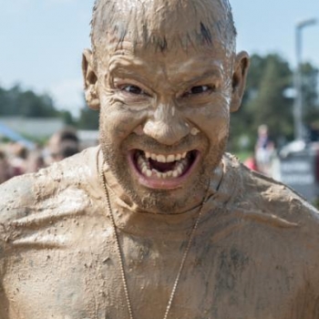Reportage photo sur l'obstacle Volvic lors du Mud Day Bretagne 2016